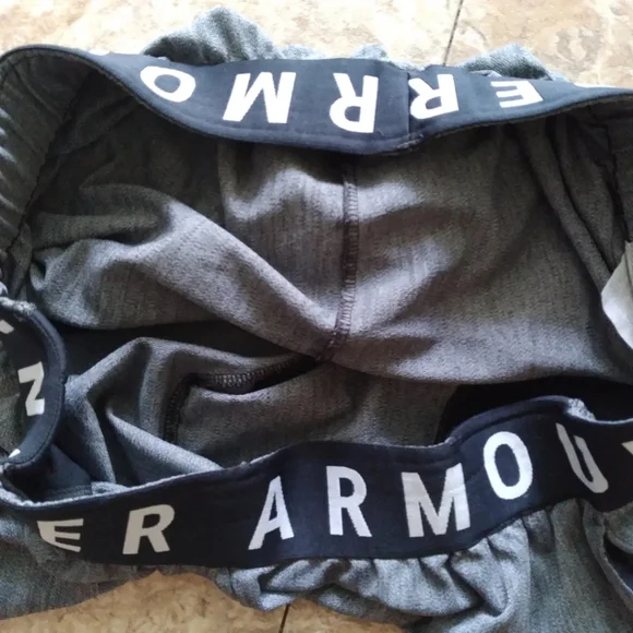 Under Armour Women's Play Up 3.0 Twist shorts, size 1X - Picture 5 of 10